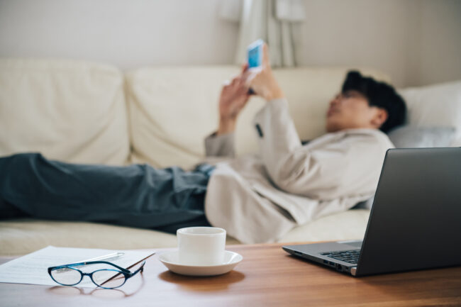 テレワークはサボり放題？最新の実態調査・社員のサボりを見抜く方法・防止方法など紹介