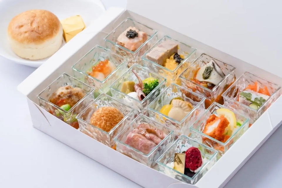 1_ラグジュアリーBOX | フレキシブルシナジーラボ by ovice 図版 食事